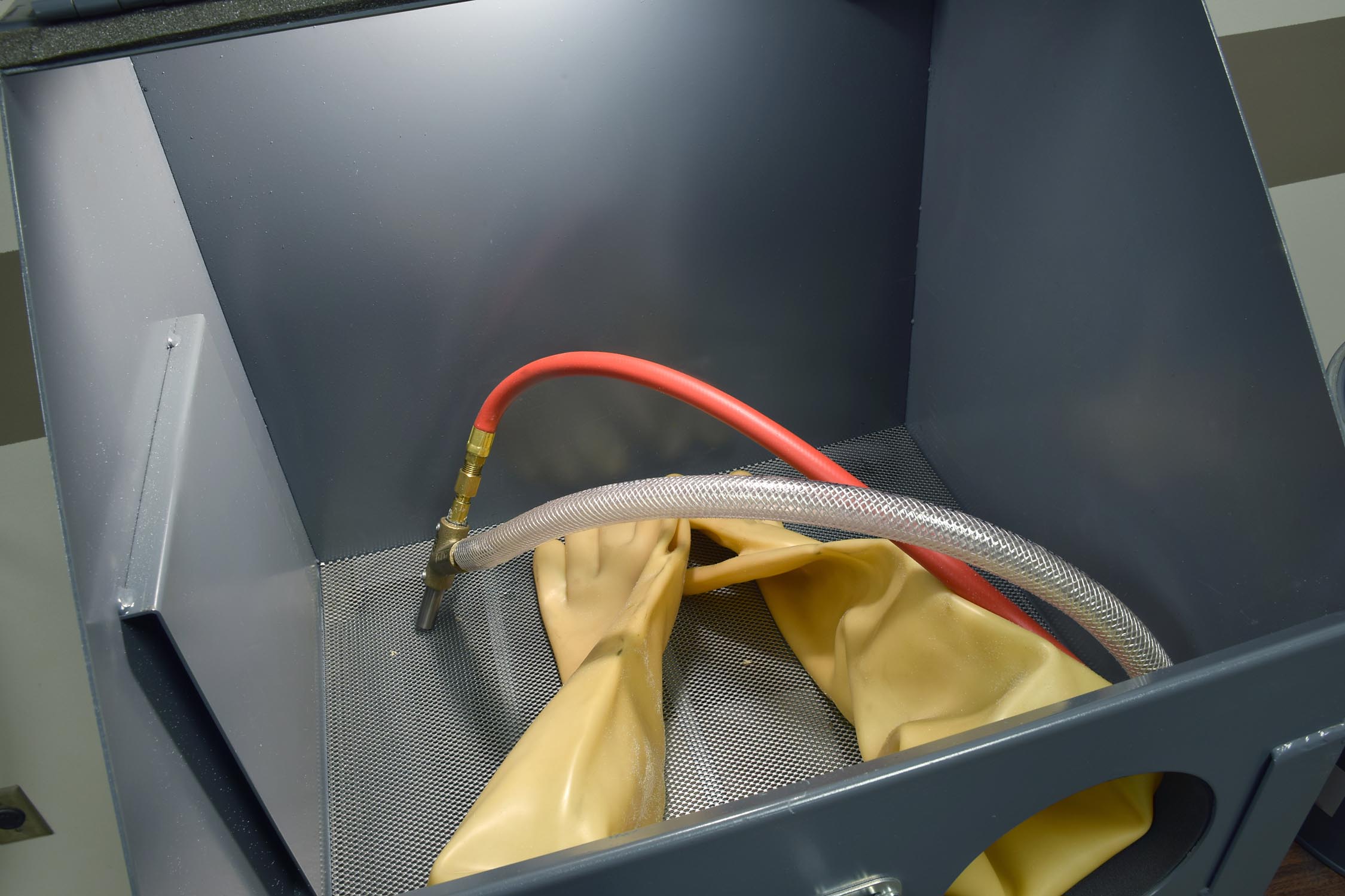 Tabletop Suction Blast Cabinet